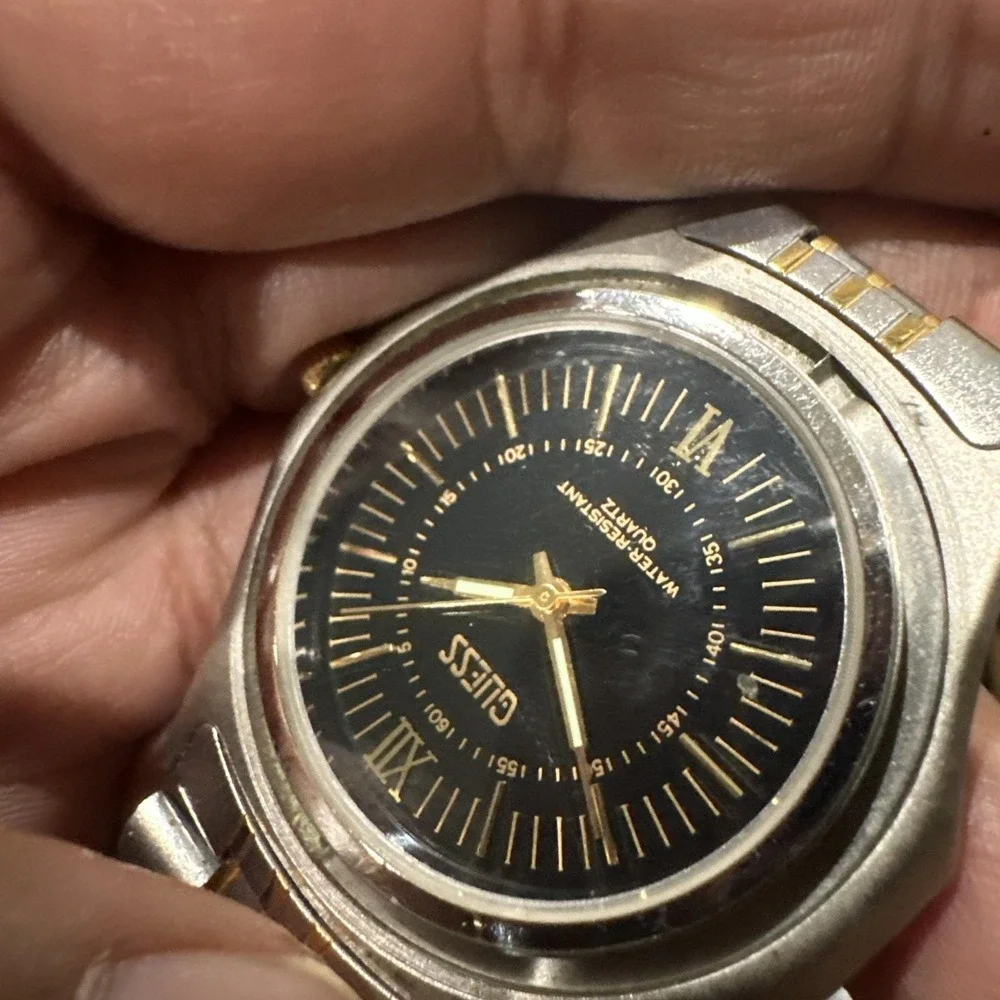 Working Vintage‎ 1980s Guess unisex Watch Two Tone Steel Quartz 42mm Fit 7.5in - Picture 10 of 10